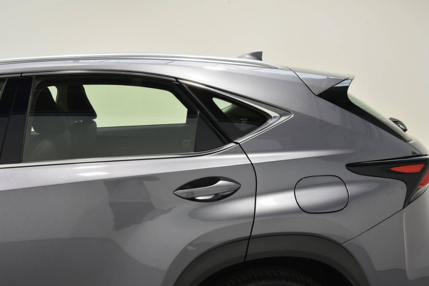 LEXUS NX 300h 50