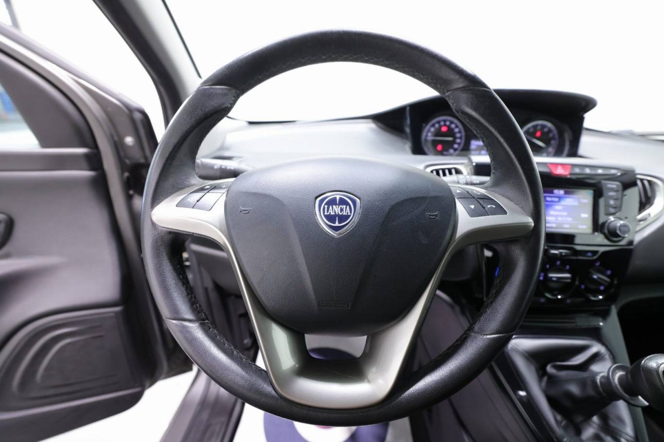 LANCIA Ypsilon 7