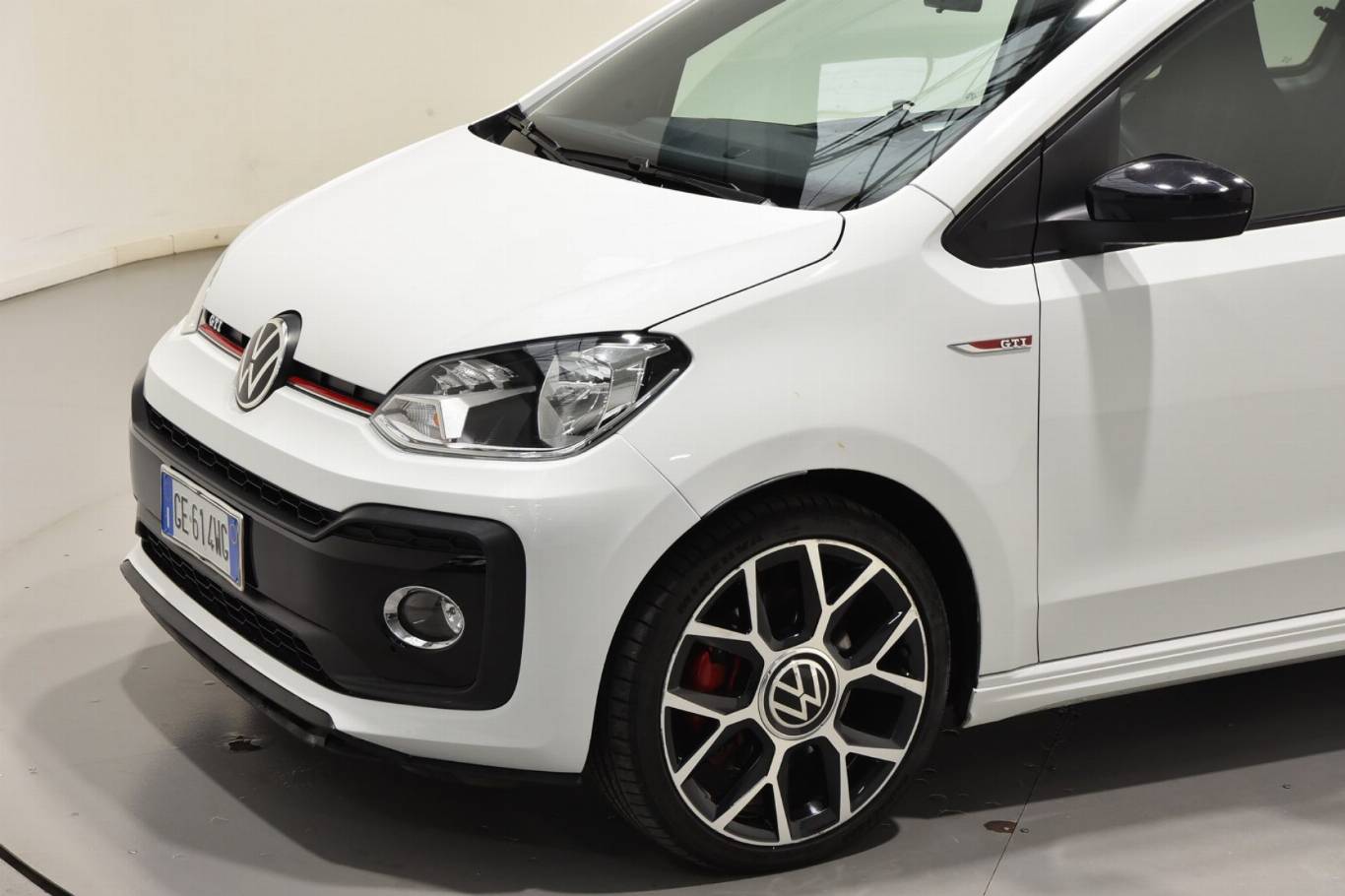 VOLKSWAGEN Up! 32
