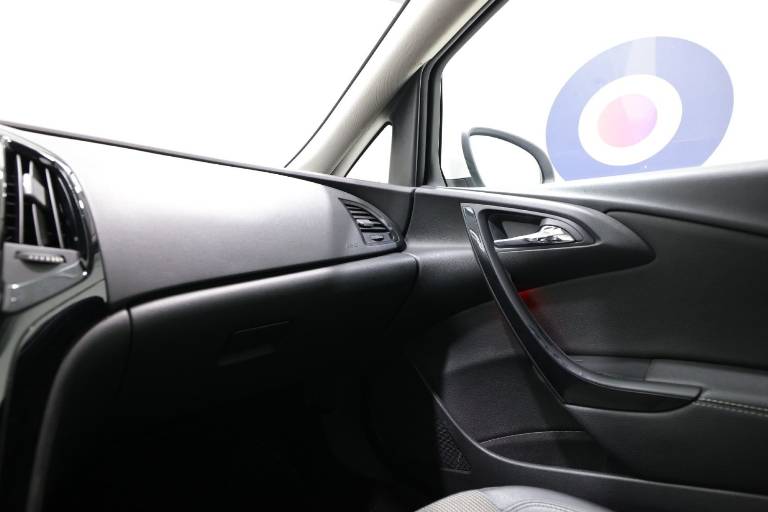 OPEL Astra 27