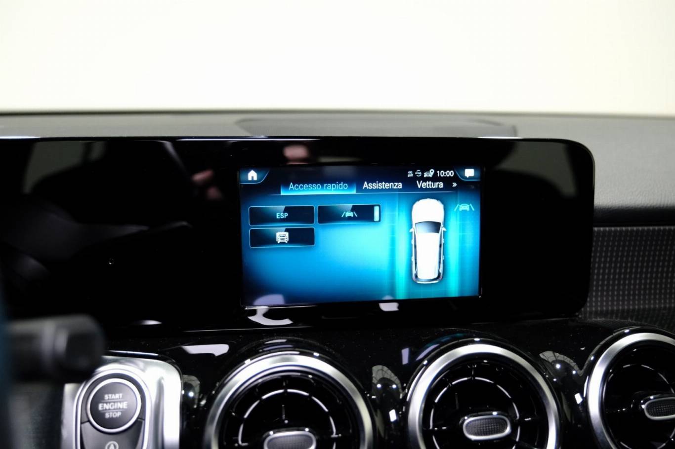 MERCEDES-BENZ GLB 200 30