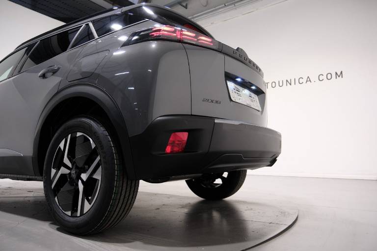 PEUGEOT 2008 47