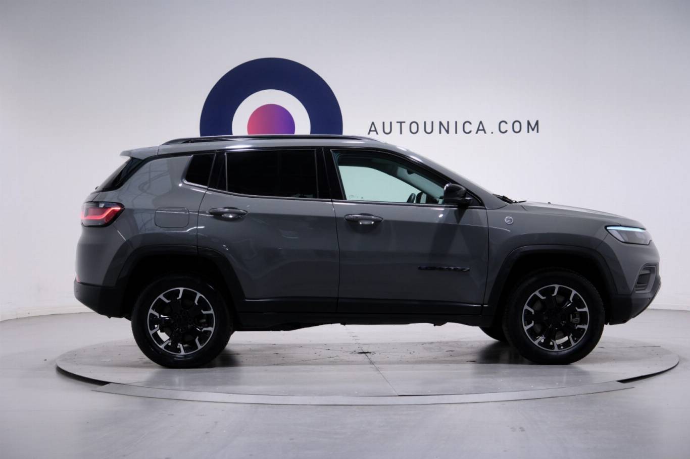 JEEP Compass 4