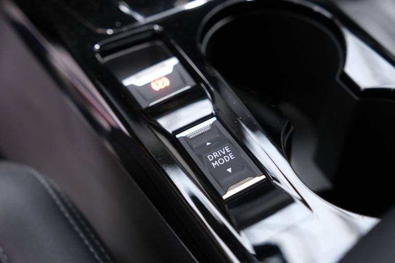 PEUGEOT 208 34
