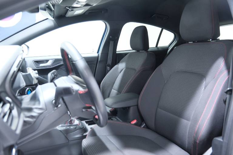FORD Focus 6
