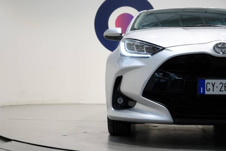 TOYOTA Yaris 47