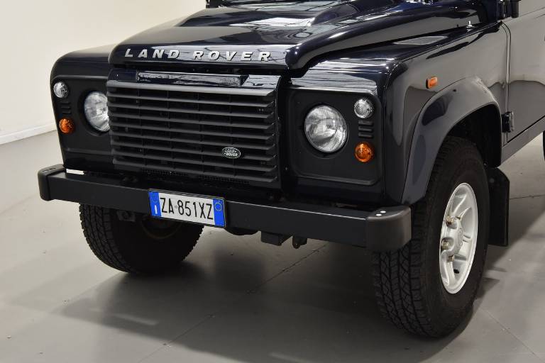 LAND ROVER Defender 44