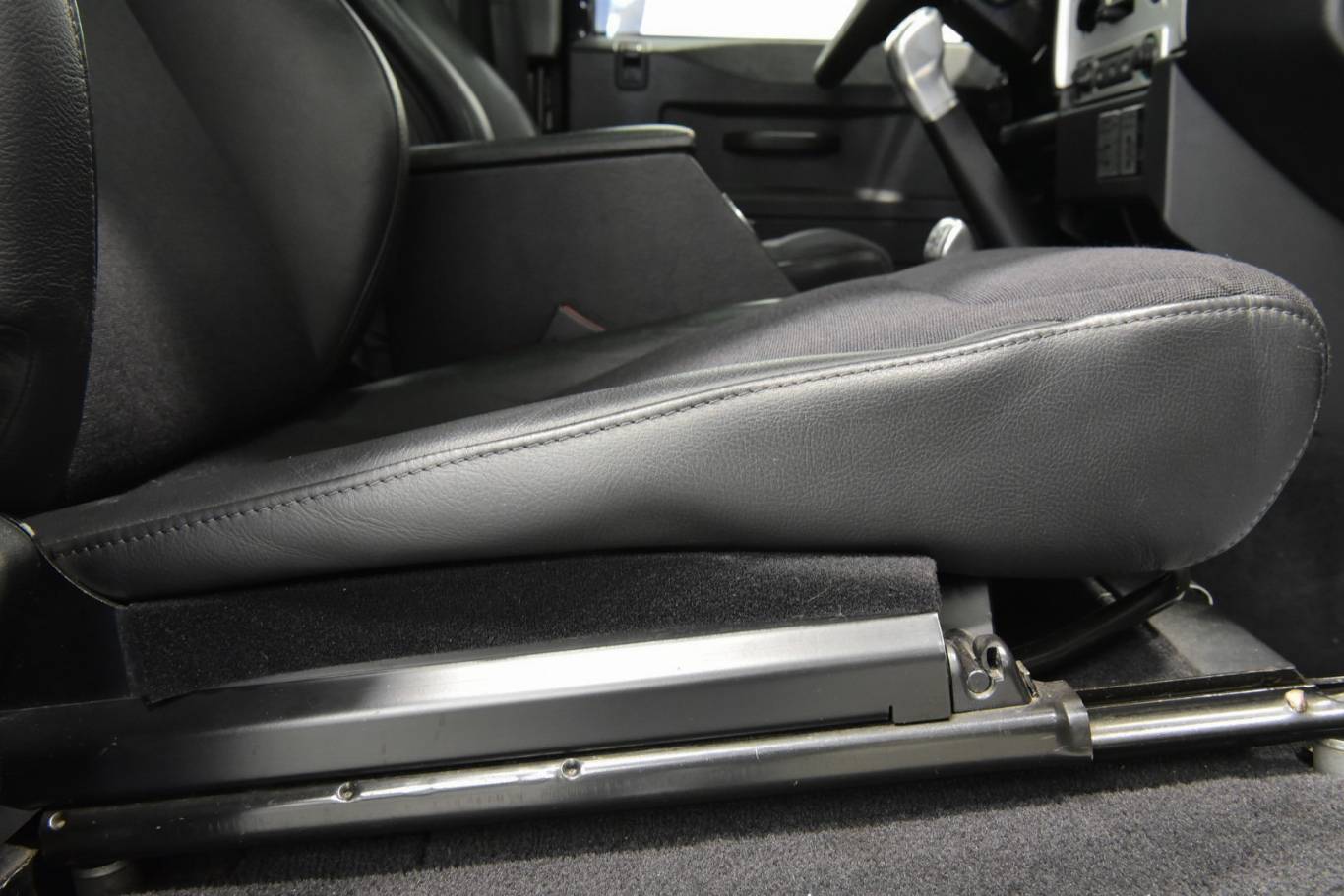 LAND ROVER Defender 49