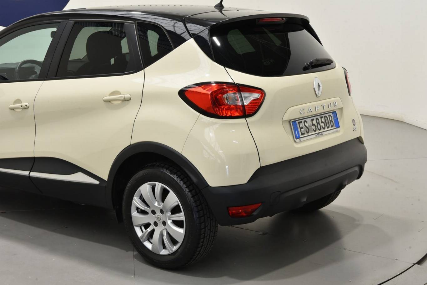 RENAULT Captur 23