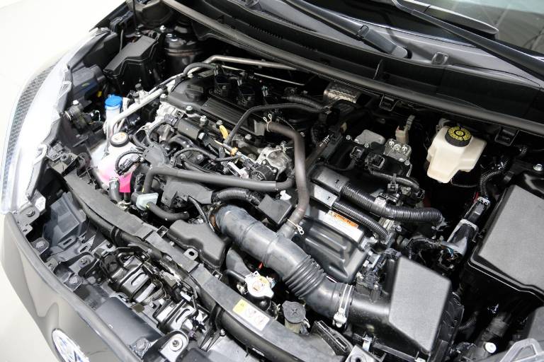TOYOTA Yaris 63