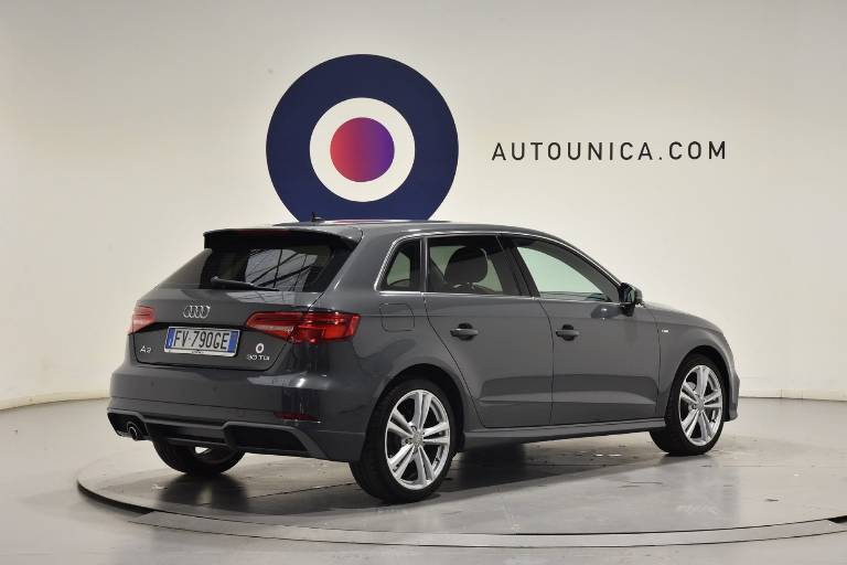 AUDI A3 10