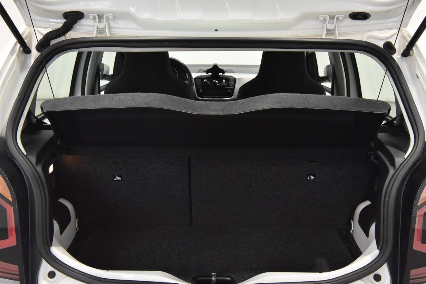 VOLKSWAGEN Up! 28
