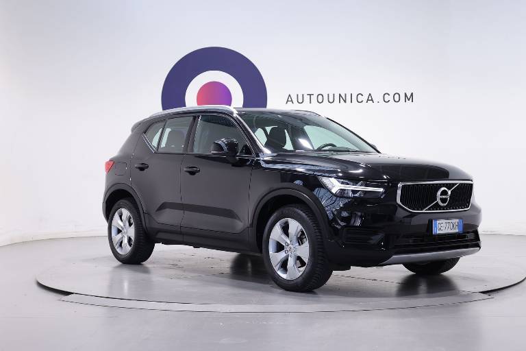 VOLVO XC40 3