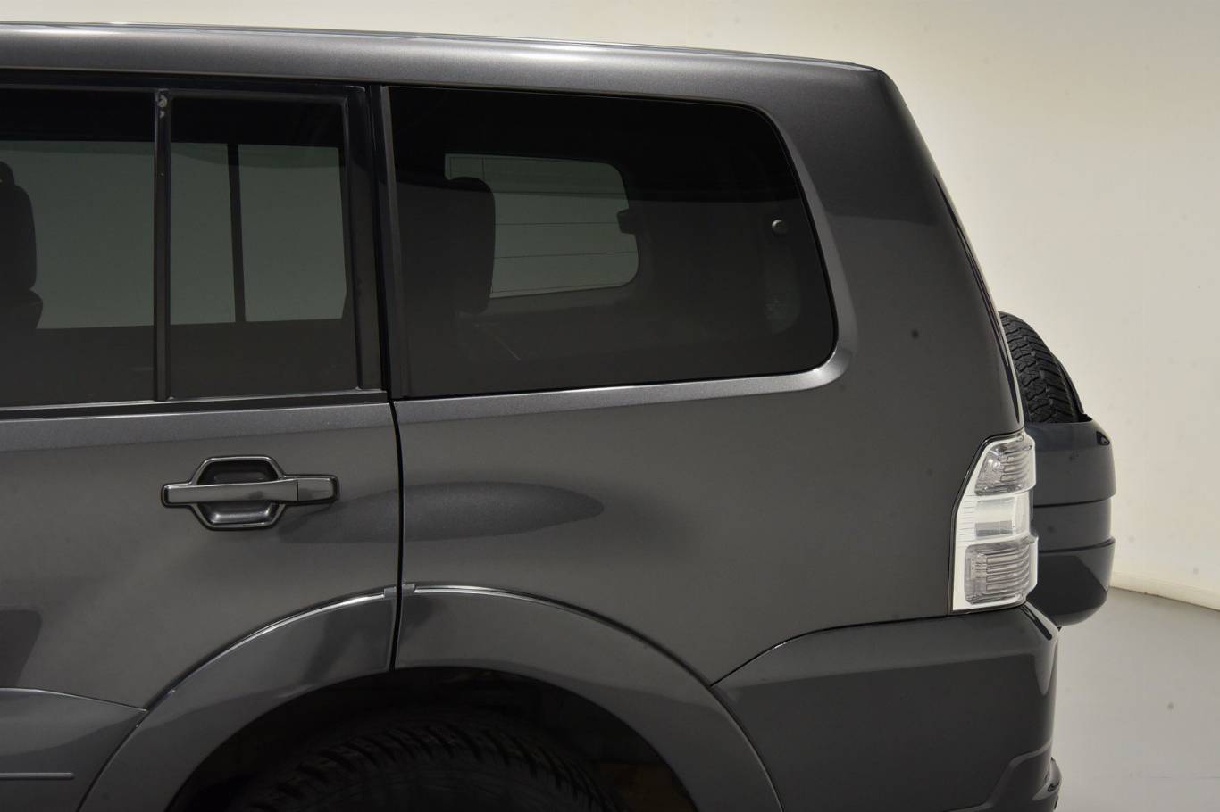 MITSUBISHI Pajero 47