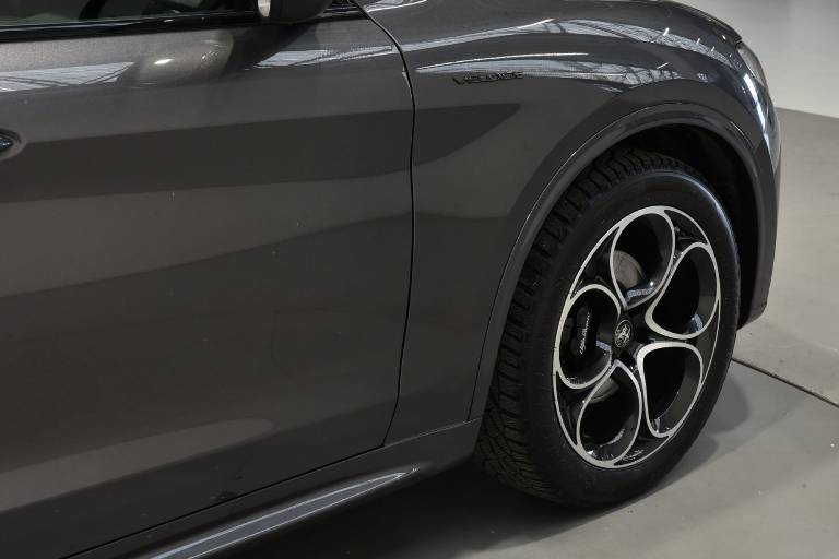 ALFA ROMEO Stelvio 46