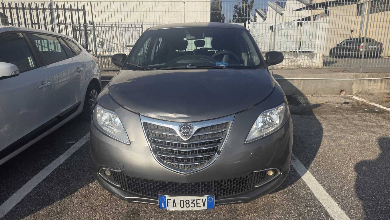 LANCIA Ypsilon 1