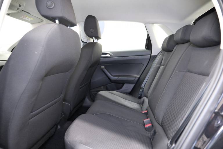 VOLKSWAGEN Polo 35