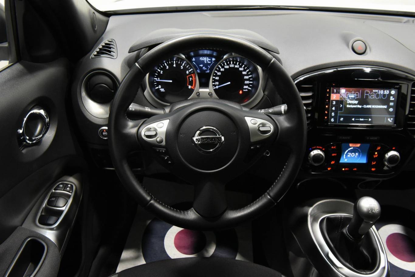 NISSAN Juke 23