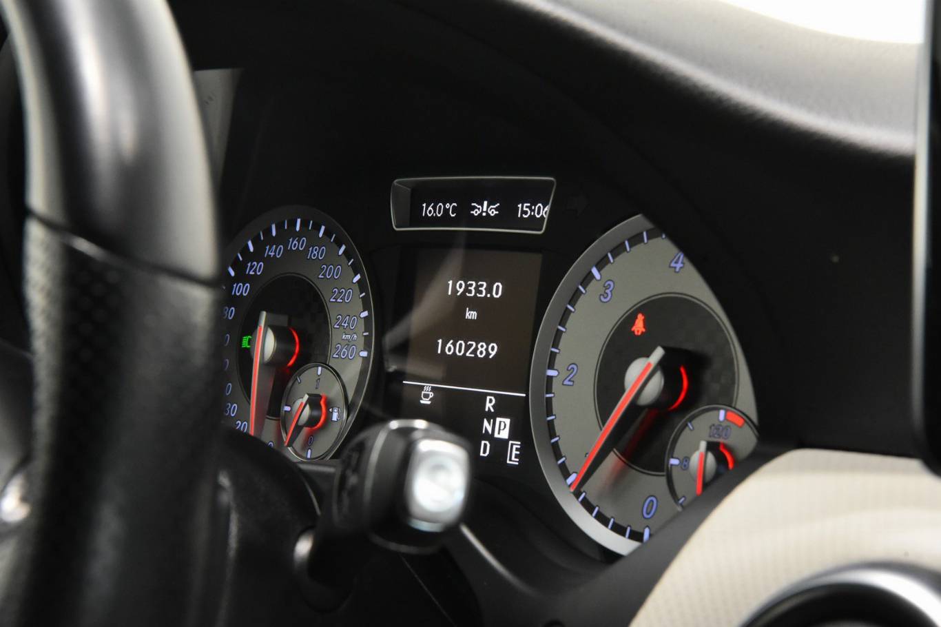 MERCEDES-BENZ A 180 40