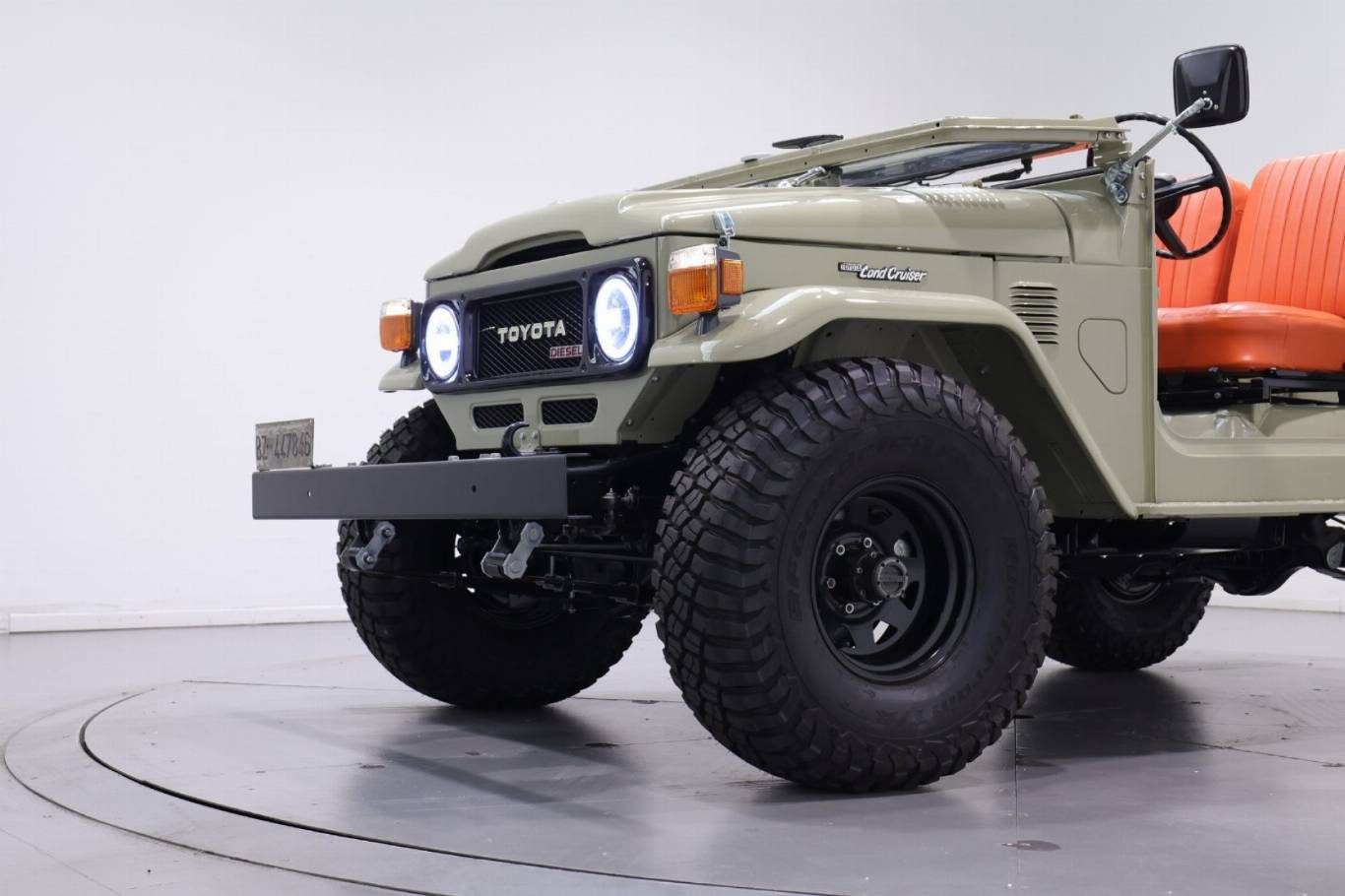 TOYOTA Land Cruiser 9
