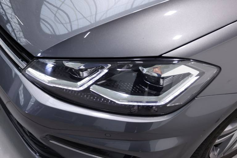 VOLKSWAGEN Golf 45