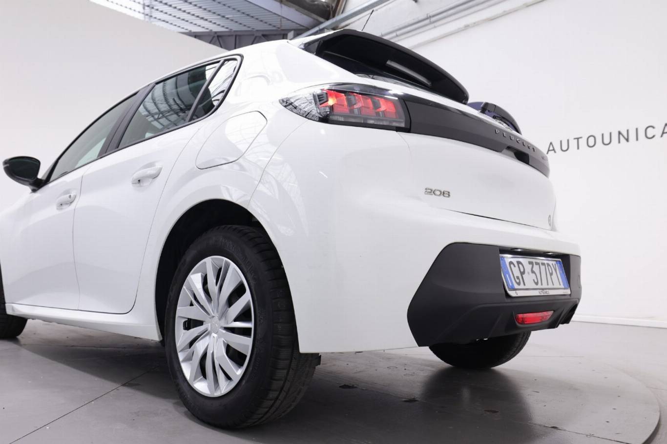 PEUGEOT 208 38