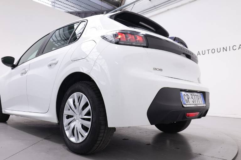PEUGEOT 208 38