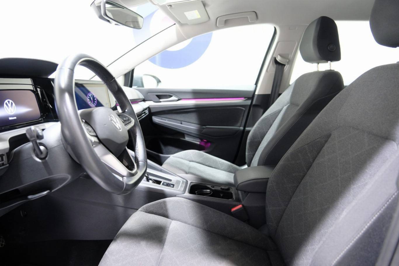 VOLKSWAGEN Golf 21