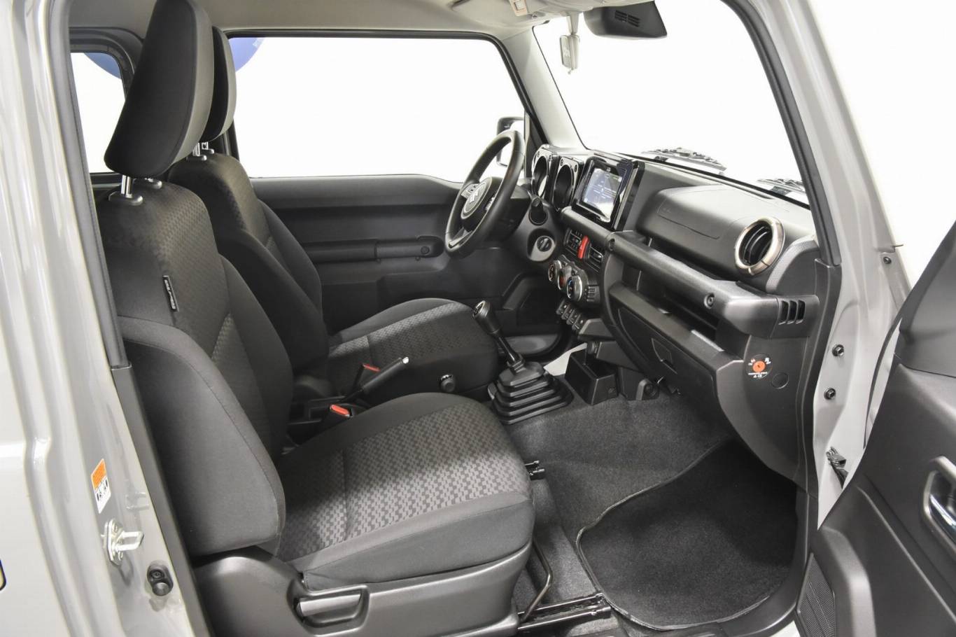 SUZUKI Jimny 31