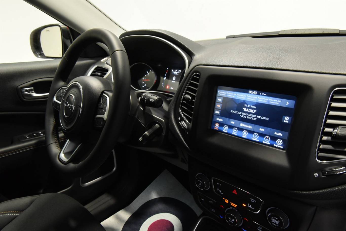 JEEP Compass 26