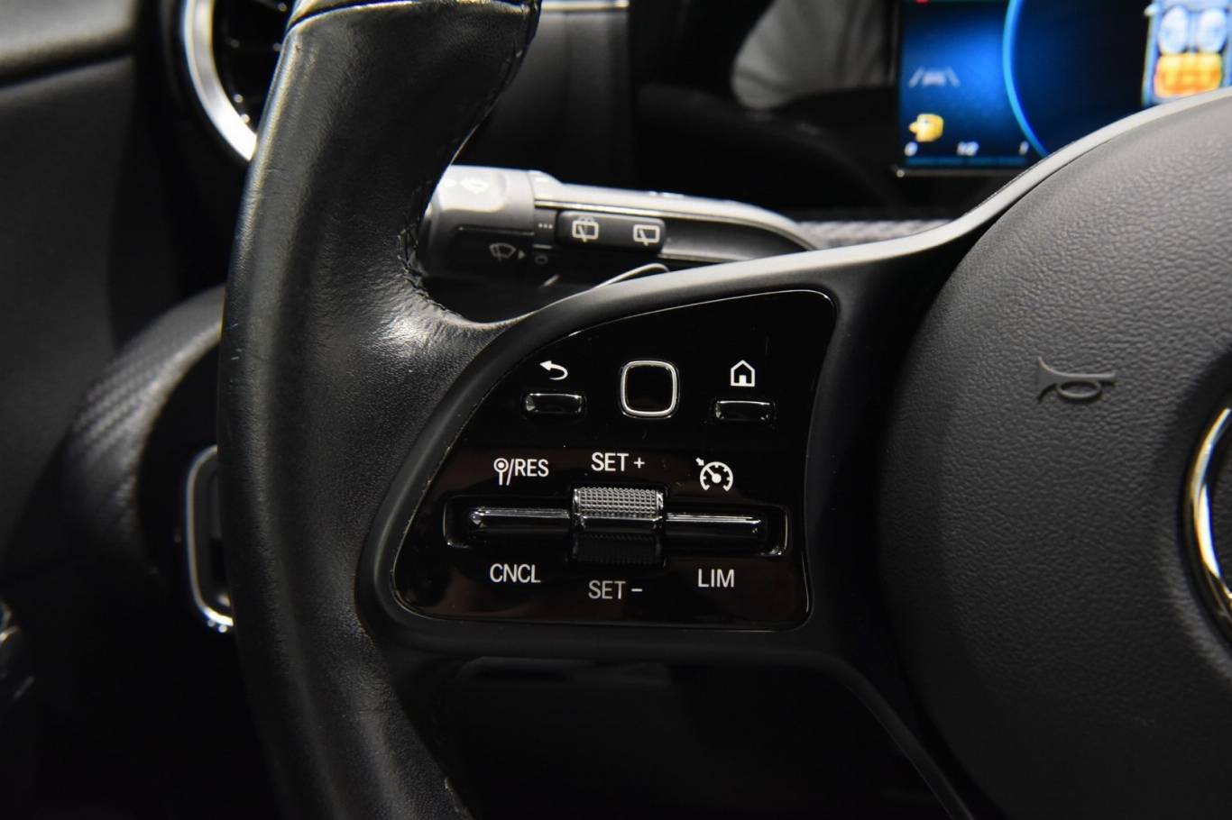 MERCEDES-BENZ A 180 7