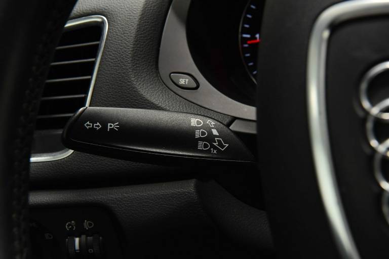 AUDI Q3 18