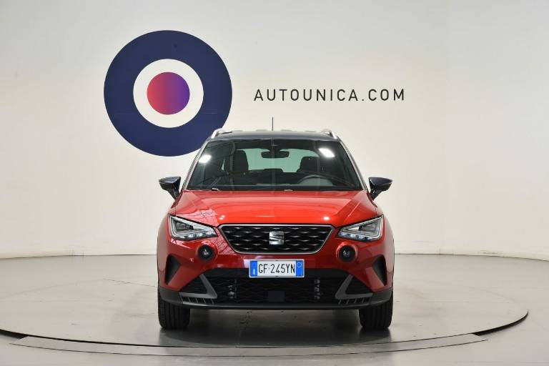 SEAT Arona 5
