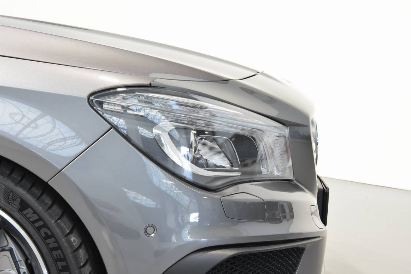 MERCEDES-BENZ CLA 45 AMG 38