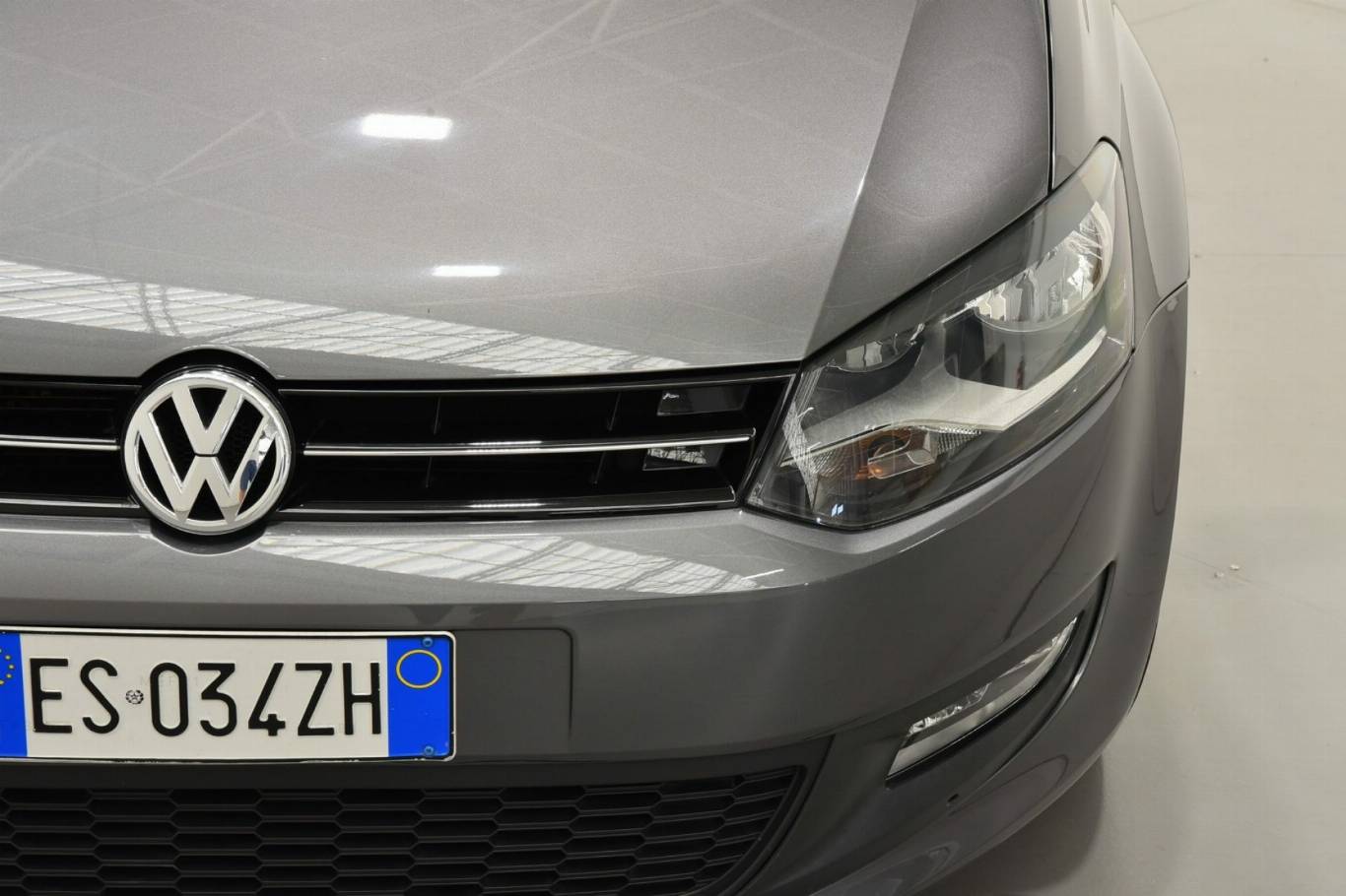 VOLKSWAGEN Polo 14