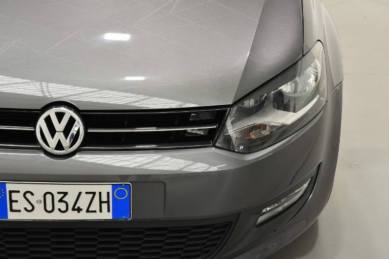 VOLKSWAGEN Polo 14