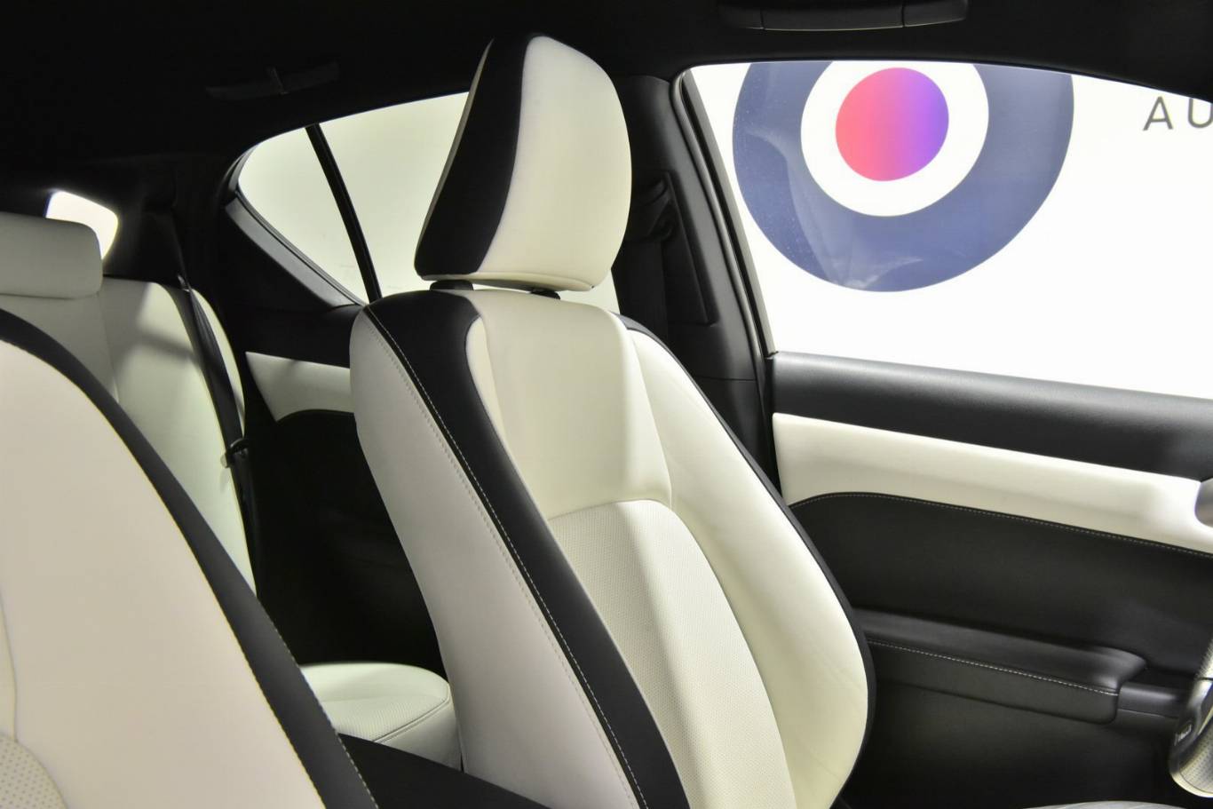LEXUS CT 200h 44
