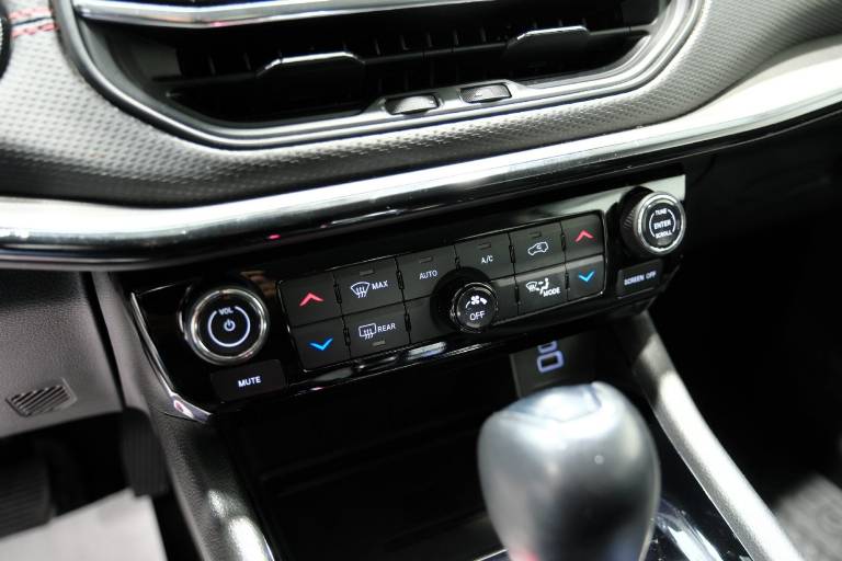 JEEP Compass 28