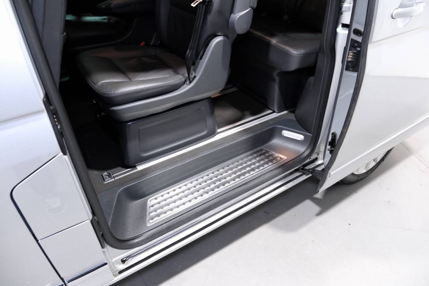 VOLKSWAGEN T5 Multivan 50