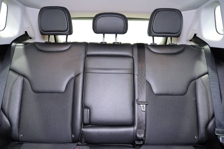 JEEP Compass 39