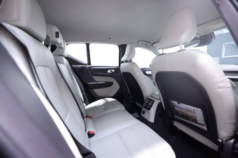 VOLVO XC40 46
