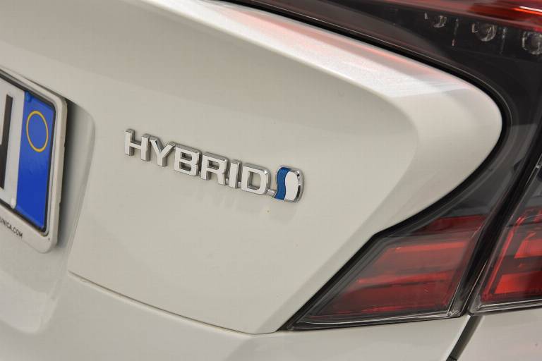 TOYOTA C-HR 49