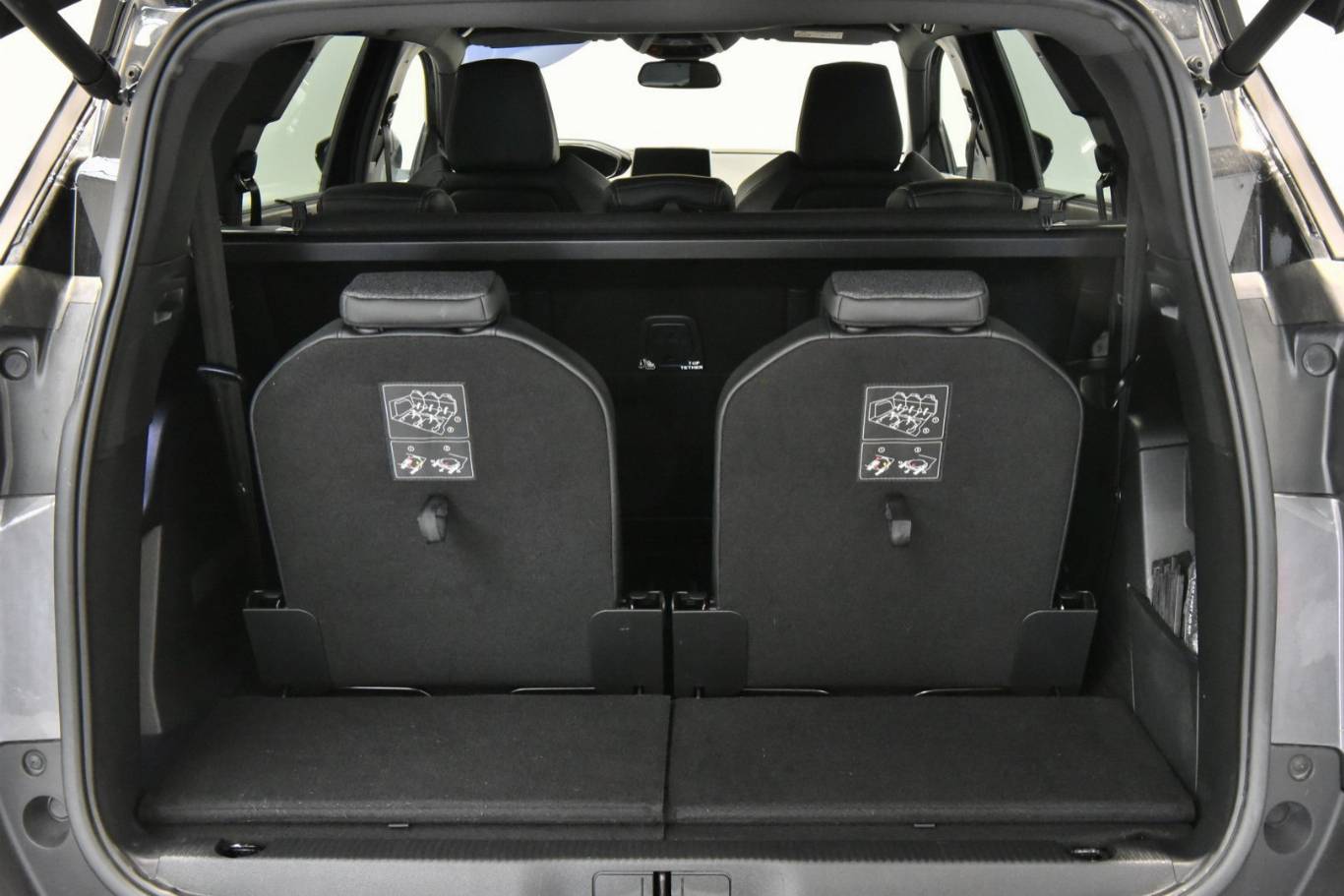 PEUGEOT 5008 56