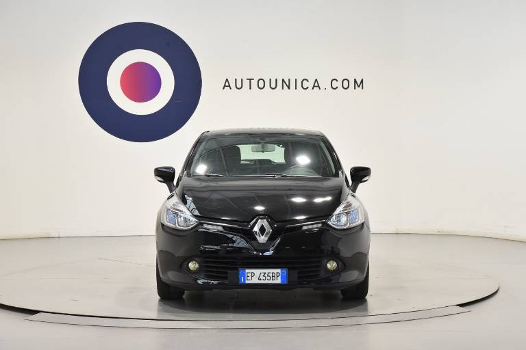 RENAULT Clio 5