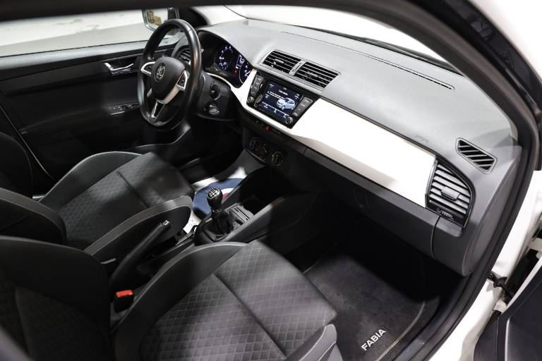 SKODA Fabia 53