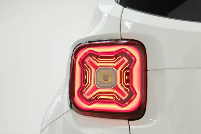 JEEP Renegade 43
