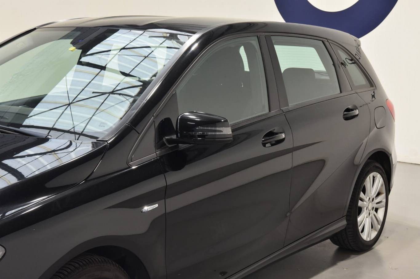 MERCEDES-BENZ B 180 33