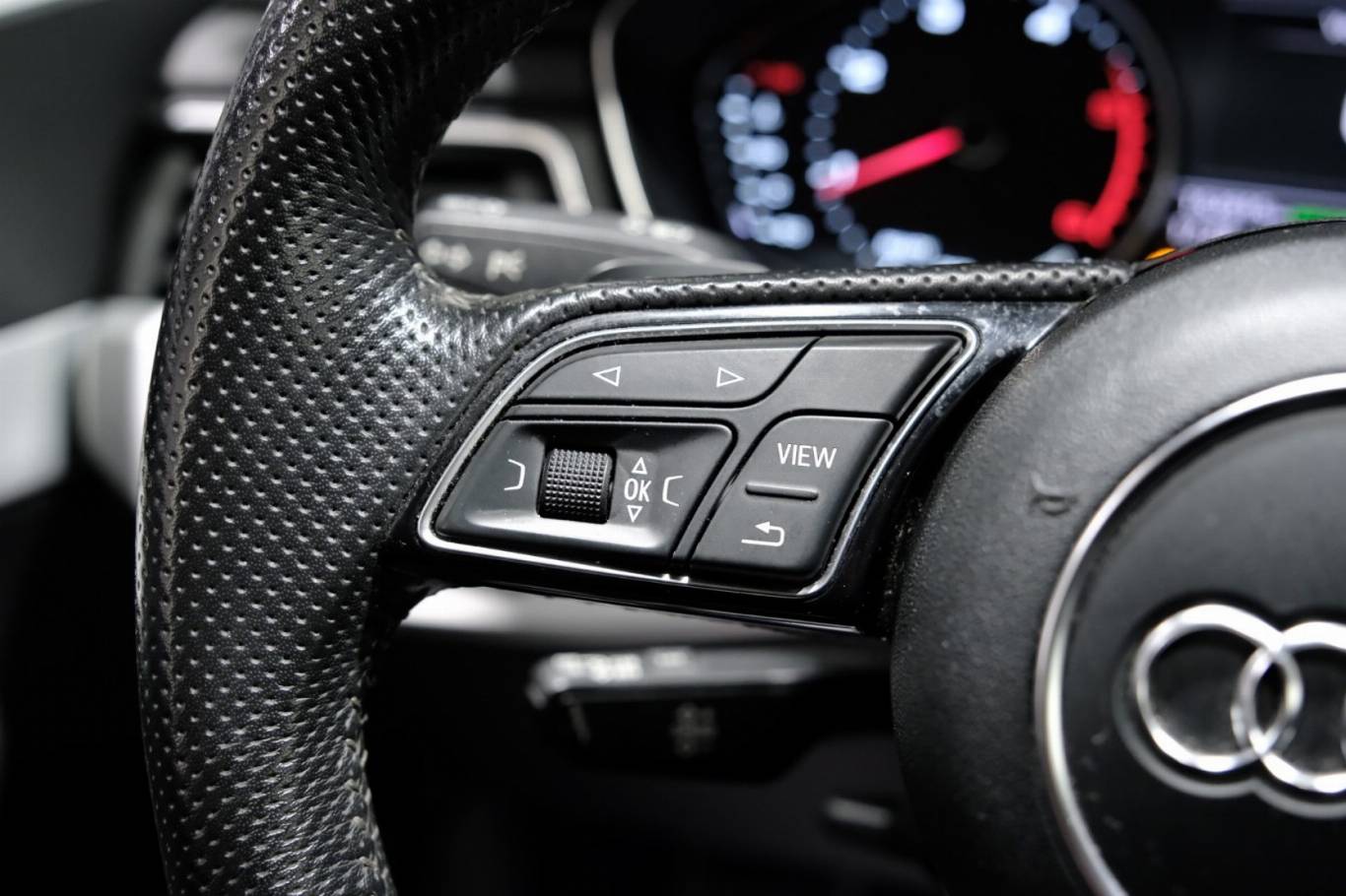 AUDI A4 19