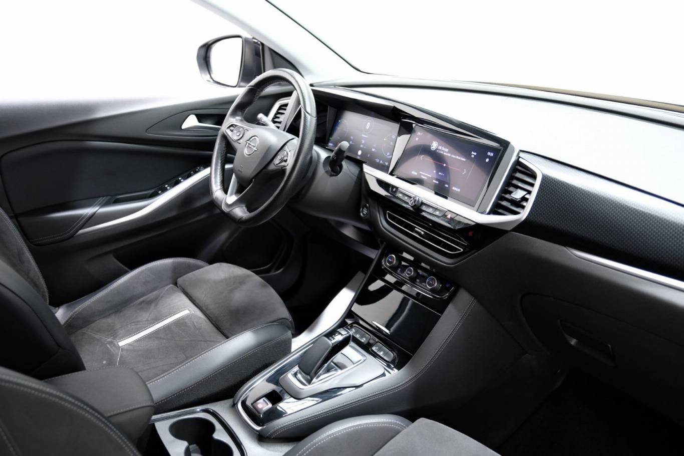 OPEL Grandland 57