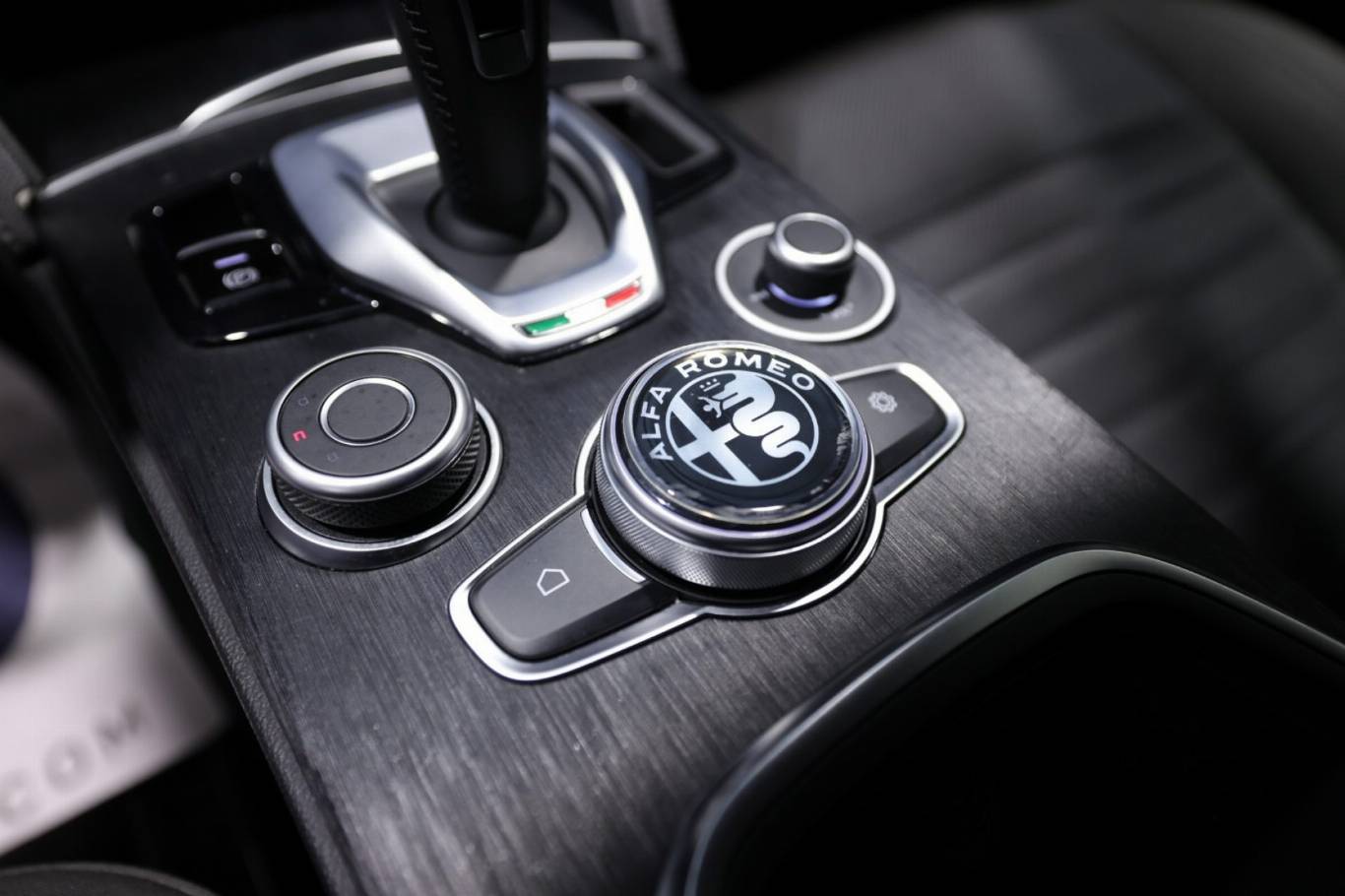 ALFA ROMEO Stelvio 29